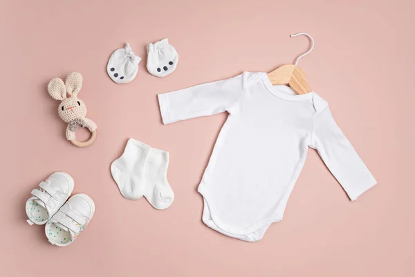 Mockup Van Witte Baby Bodysuit Gemaakt Van Biologisch Katoen Met — Stockfoto