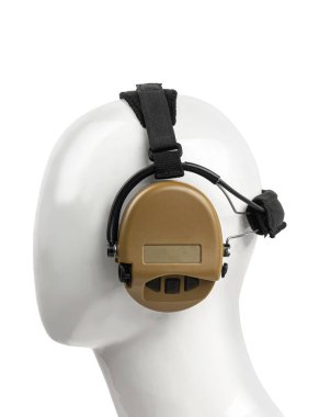 Beyaz bir kulaklığa koruyucu kulaklık. Güvenlik ekipmanları. Gürültü azaltmak için kulaklık. Hafif arkaplan.