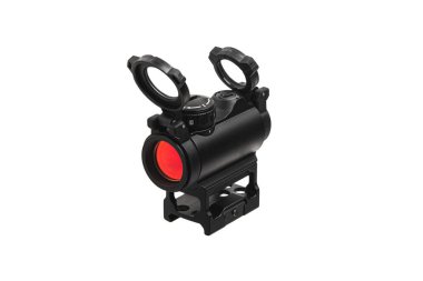 Modern optik kolatör görüşü. Kısa mesafeden ateş etmek için nişan alma cihazı. Beyaz arkaplanda izole et.