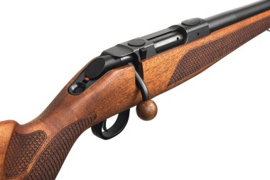 Modern sürgülü karabina ve ahşap bir stok. Spor, avcılık ve nefsi müdafaa için silahlar. Beyaz arkaplanda izole et.