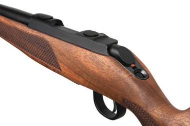 Modern sürgülü karabina ve ahşap bir stok. Spor, avcılık ve nefsi müdafaa için silahlar. Beyaz arkaplanda izole et.