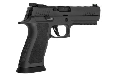 Modern yarı otomatik tabanca beyaz arka planda izole edilmiş. Ordu ve polis için silah. Kısa namlulu silah..