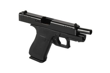 Modern yarı otomatik tabanca beyaz arka planda izole edilmiş. Ordu ve polis için silah. Kısa namlulu silah..