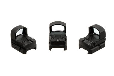 Modern optik kolatör görüşü. Kısa mesafeden ateş etmek için nişan alma cihazı. Beyaz arkaplanda izole et.