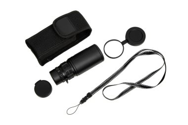 Optik tek göz. Spor, turizm, avcılık, vahşi yaşam ve astronomi için mükemmel optik ekipman saptamak. Beyaz arkaplanda izole