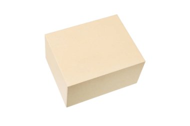 Basit ama yüksek kalite karton kutu. Hediye paketi. Beyaz arkaplanda izole et.