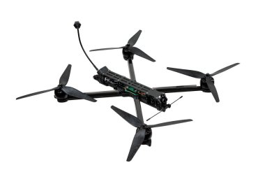 Beyaz arka planda modern FPV insansız hava aracı. Telsiz kontrolünde dört motorlu uçak var. Yarış, film ve eğlence için drone.