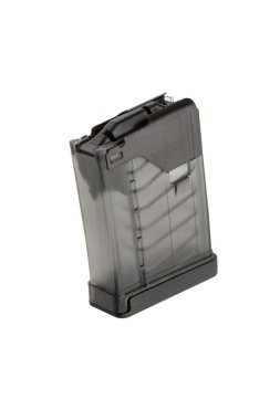 Tüfek ya da tüfek için şarjör. Silahlar için mühimmat. Beyaz arkaplanda izole et.