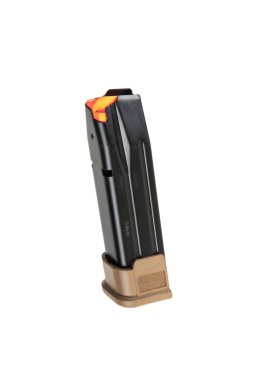 Beyaz bir arka planda izole edilmiş turuncu takipçi ve bronz tabanlı siyah bir ateşli silah dergisi..