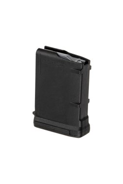 5.56 NATO tüfeği için siyah polimer bir şarjör, kompakt ve dayanıklı, taktiksel kullanıma uygun, beyaz arka planda izole edilmiş.