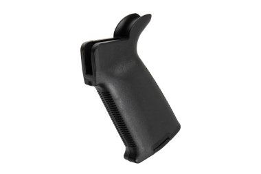 Ergonomik ve desenli tasarımı olan siyah polimer tabanca kabzası, güvenli tutuş ve gelişmiş kontrol sunuyor, ateşli silahlar için ideal, temiz beyaz arka planda izole edilmiş..