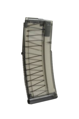 5.56x45mm 'lik şeffaf bir polimer silah şarjörü, kıvrımlı bir tasarım, görünür iç bileşenler ve dayanıklı yapı, taktik ve askeri uygulamalar için ideal..