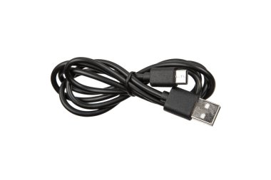 Modern aygıtlar arasında hızlı şarj ve yüksek hızlı veri transferi için siyah USB-A 'yı USB-C kablosuna sıkıştır
