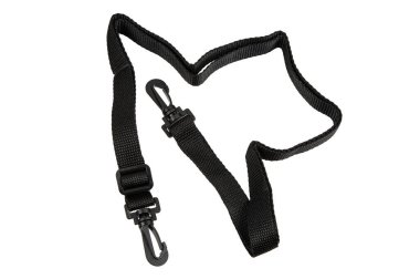 Beyaz arka planda izole edilmiş, iki kancalı, dayanıklı siyah naylon kayış..