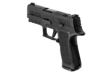 Siyah yarı otomatik tabanca yan görünümü beyaz arka planda izole edilmiş, ayrıntılı ateşli silah tasarımı gösteriliyor