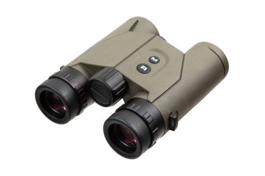 Beyaz arka planda merkezi odak düğmesi olan bir çift askeri yeşil dürbün..