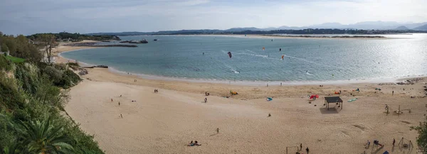 Santander España Oct 2022 Surfistas Kitesurf Bañistas Playa Los Peligros — Foto de Stock