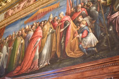 Venedik, İtalya - 15 Kasım 2022: Palazzo Ducale, Venedik, Veneto, İtalya 'daki tavan dekorasyonu