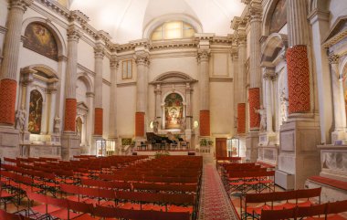 Venedik, İtalya - 14 Kasım 2022: Chiesa di San Vidal, eski kilise ve konser salonu