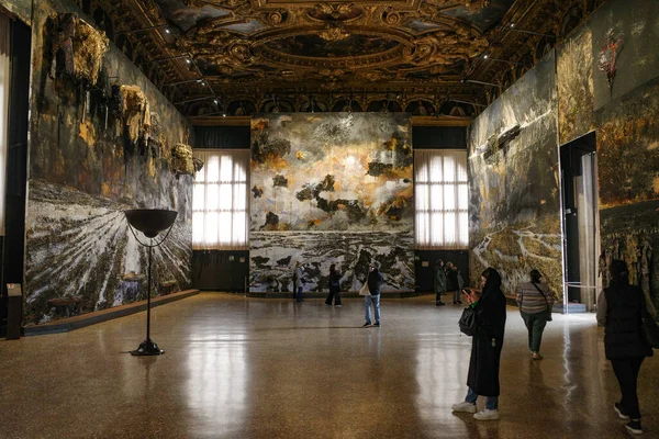 Veneza Itália Novembro 2022 Exposição Anselm Kiefer Nos Corredores Palácio — Fotografia de Stock