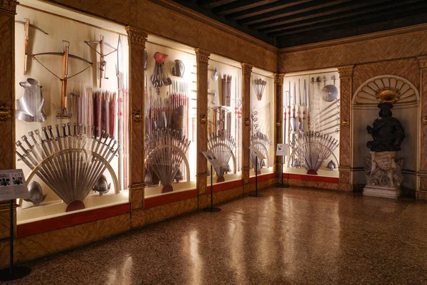 Veneza Itália Novembro 2022 Armadura Medieval Exposição Palácio Doge Palazzo — Fotografia de Stock
