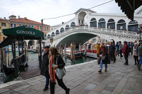 Βενετία Ιταλία Νοεμβρίου 2022 Όψεις Της Γέφυρας Του Ριάλτο Και — Φωτογραφία Αρχείου