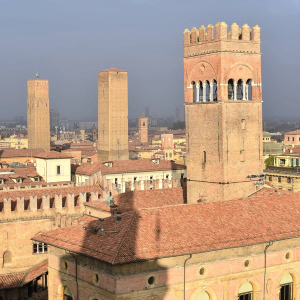 Bologna Italien Nov 2022 Stadtansichten Über Die Türme Und Dächer — Stockfoto