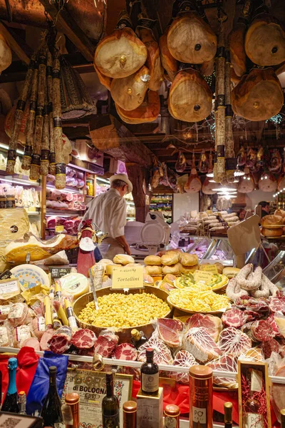 Bolonia Italia Nov 2022 Mercado Tradicional Alimentos Delicatessos Cerca Plaza — Foto de Stock