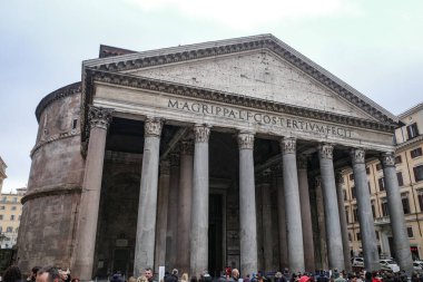 Roma, İtalya - 26 Kasım 2022: Pantheon, Piazza Della Rotonda, Roma, İtalya