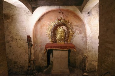 Roma, İtalya - 27 Kasım 2022: Santa Maria de Cosettin Bazilikası Mezarı