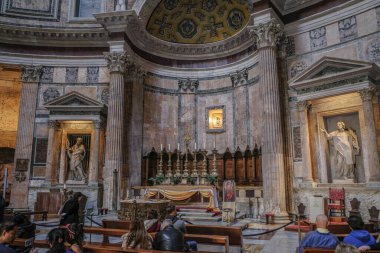 Roma, İtalya - 26 Kasım 2022: Pantheon, Piazza Della Rotonda, Roma, İtalya