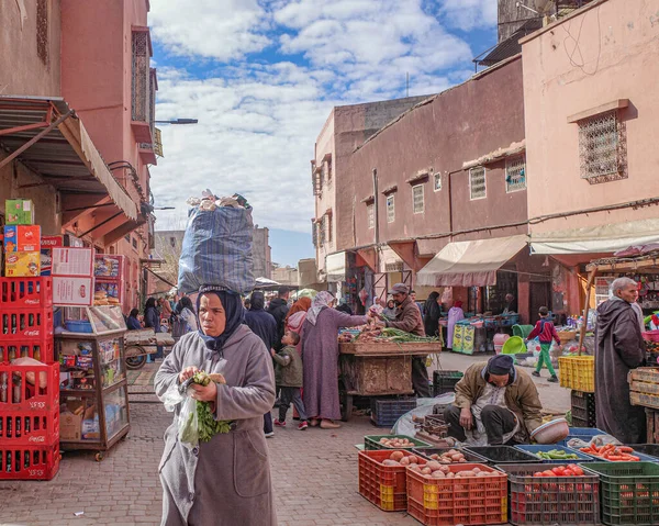Μαρακές Μαρόκο Φεβρουάριος 2023 Grocers Stall Selling Fresh Fruit Vegetries — Φωτογραφία Αρχείου
