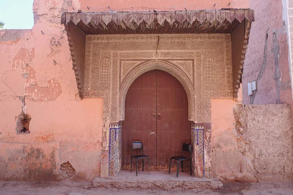 Marrakech Maroko Února 2023 Vchod Klenutých Dveří Budovy Marrákeši Medina — Stock fotografie