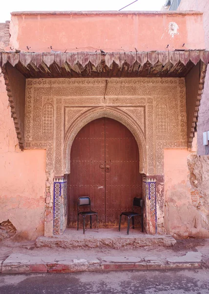 Marrakech Maroko Února 2023 Vchod Klenutých Dveří Budovy Marrákeši Medina — Stock fotografie