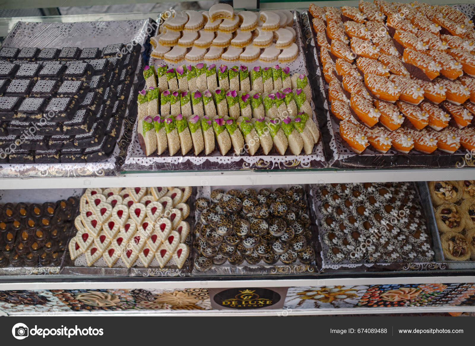 Marrakech Marruecos Febrero 2023 Pasteles Dulces Postres Tradicionales  Marroquíes — Foto editorial de stock © marktucan #674089488, image size:1600x1167