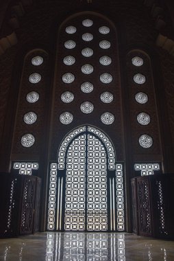 Kazablanka, Fas - 26 Şubat 2023: Hassan II Camii içindeki İslami mimari