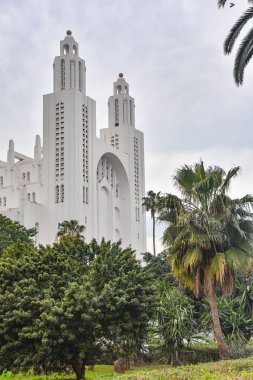 Kazablanka, Fas - 7 Şubat 2023: Sacre Coeur Katedrali, Kazablanka, Fas 'taki eski Katolik İsa' nın Kutsal Kalbi Kilisesi, 1930 yılında inşa edildi.