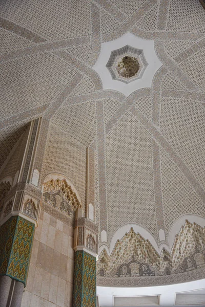 Καζαμπλάνκα Μαρόκο Φεβρουάριος 2023 Κυριαρχεί Οροφή Μέσα Στο Τζαμί Χασάν — Φωτογραφία Αρχείου