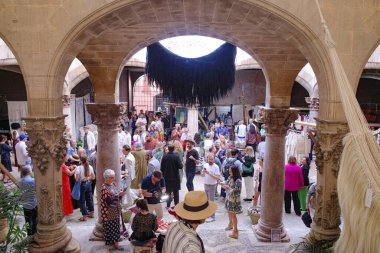 Palma de Mallorca, İspanya - 9 Mayıs 2023: Can Vivot, Palma, Mallorca 'da sergilenen sanat ve tekstil