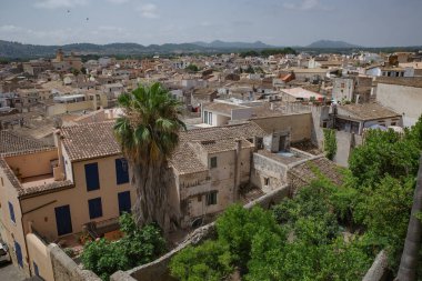 Mallorca, İspanya - 10 Temmuz 2023: Mallorca 'nın Arta kentinin manzarası