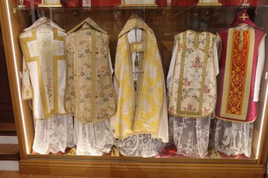 Arta, İspanya - 10 Temmuz 2023: Santuari de Sant Salvador, Arta, Mallorca 'da dini yazılar sergileniyor