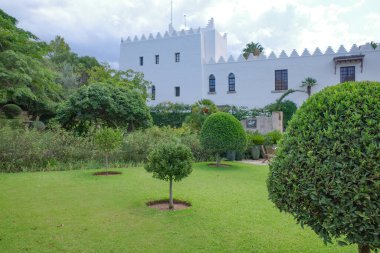 Alcudia, İspanya - 30 Ağustos 2023: Museu sa Blanca Sanat Müzesi ve Bahçeleri Girişi, Mallorca