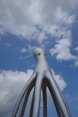 Mallorca, İspanya - 30 Ağustos 2023: Museu sa Bassa Blanca, Mallorca 'da Kraken sanat heykeli