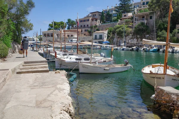 Cala Figuera, İspanya - 28 Temmuz 2023: Mallorca 'nın Cala Figuera kasabasında geleneksel evler