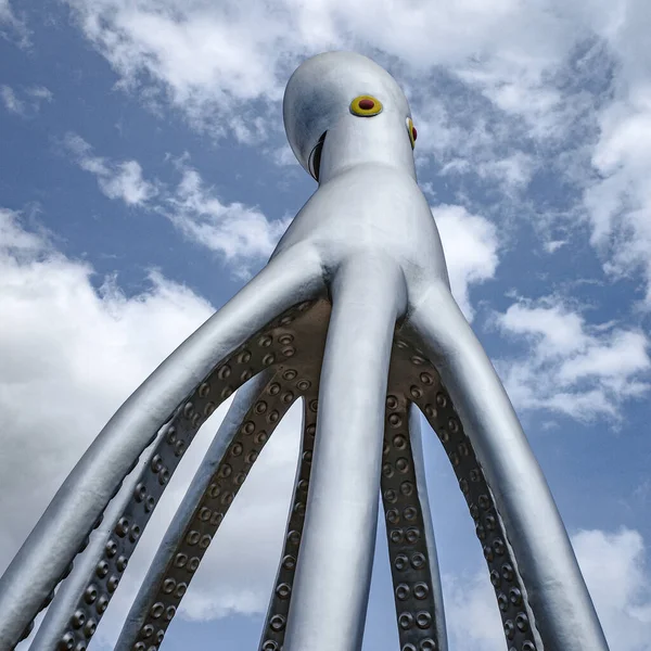 Mallorca, İspanya - 30 Ağustos 2023: Museu sa Bassa Blanca, Mallorca 'da Kraken sanat heykeli