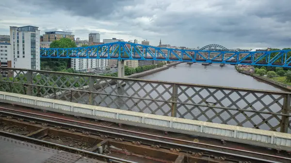Newcastle Tyne Velká Británie Července 2023 Pohled Řeku Tyne Vlaku — Stock fotografie