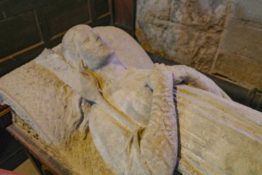 Bamburgh, İngiltere - 13 Temmuz 2023: Grace Darling Anıtı St. Aidans Kilisesi, Bamburgh, Northumberland