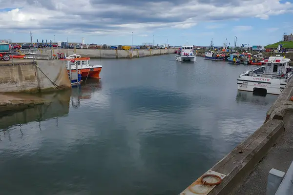 英国海港 2023年7月13日 诺森伯兰海港的渔船 — 图库照片