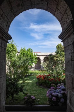 Arequipa, Peru - 4 Aralık 2023: Santa Teresa Manastırı Manastırı