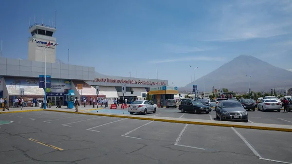 Arequipa Perú Aeropuerto Internacional Rodriguez Ballon Volcán Misti Fotos De Stock Sin Royalties Gratis